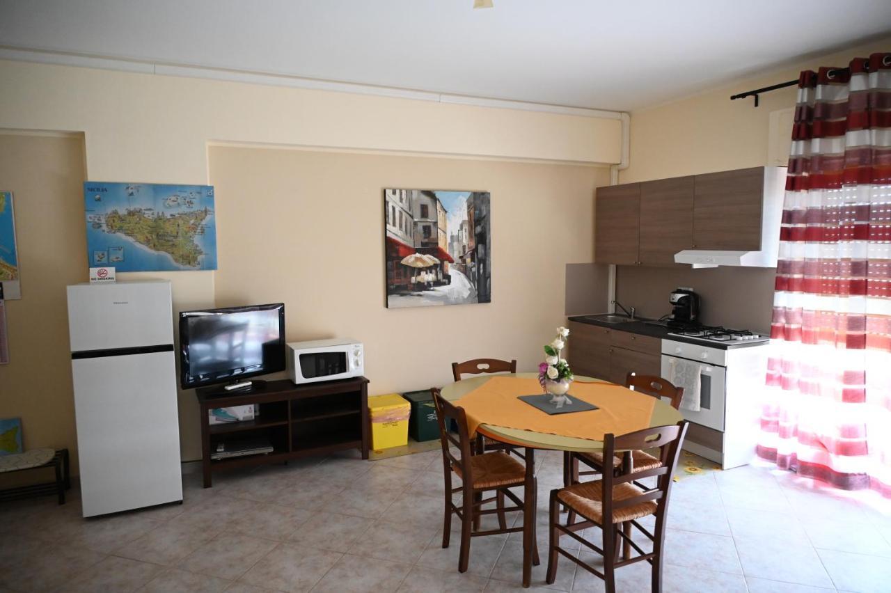 Castello Di Sotto Bed and Breakfast Μιλάτσο Εξωτερικό φωτογραφία